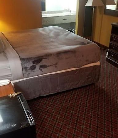 Hotel 2 Queen Beds Hotel Room 212 Booking Stillwater Buitenkant foto